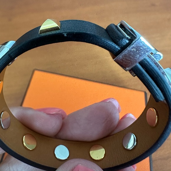 Hermes - Picture 12 of 12